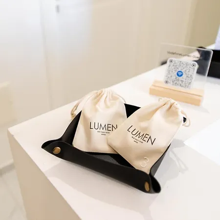 Lumen Boutique 3* Naples